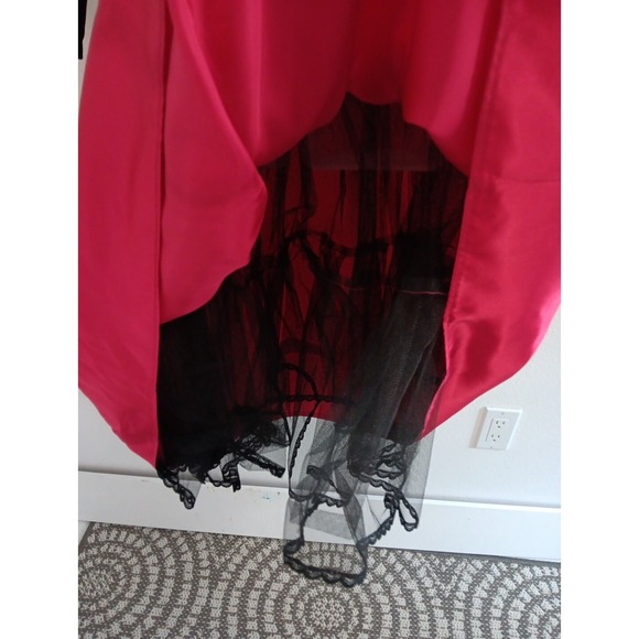 VTG Velvet Satin Dress Gown Size 6 Red Black Velvet 80's Rock Vampire Goth Retro - Picture 8 of 16